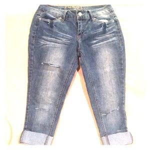 NWOT Rue 21 cropped jeans size 3/4